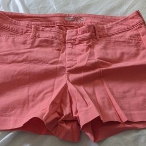 Old Navy Pixie salmon shorts